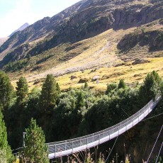 Suspension bridge over Rofen gorge