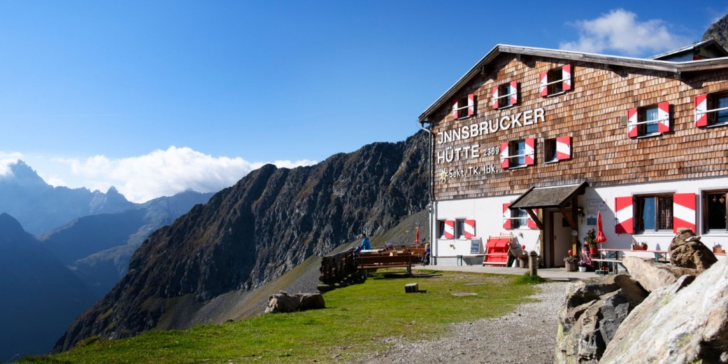 Hut "Innsbrucker Hütte"  (2.369 Meter)