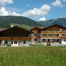 Der Alpenhof im Sommer