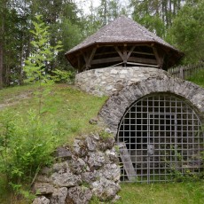 Lime kilns  (lad. cialci­ara) served only to cover the needs of the local