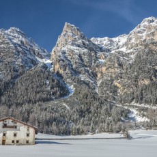Winter in the valley "Gschnitztal"