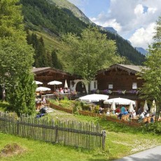 Hut "Laponesalm" a popular place for families